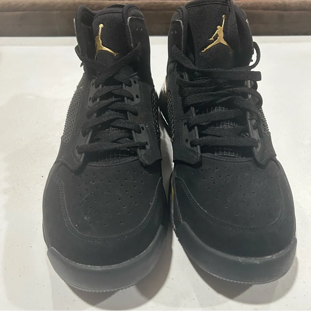 New Men’s Jordan Mars 270 Black & Gold Size 11